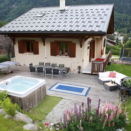 Chamonix Large Chalet, Sleeps 12, 200M2, 5 Bedroom, 4 Bathroom, Garden, Jacuzzi, Sauna Extérieur photo